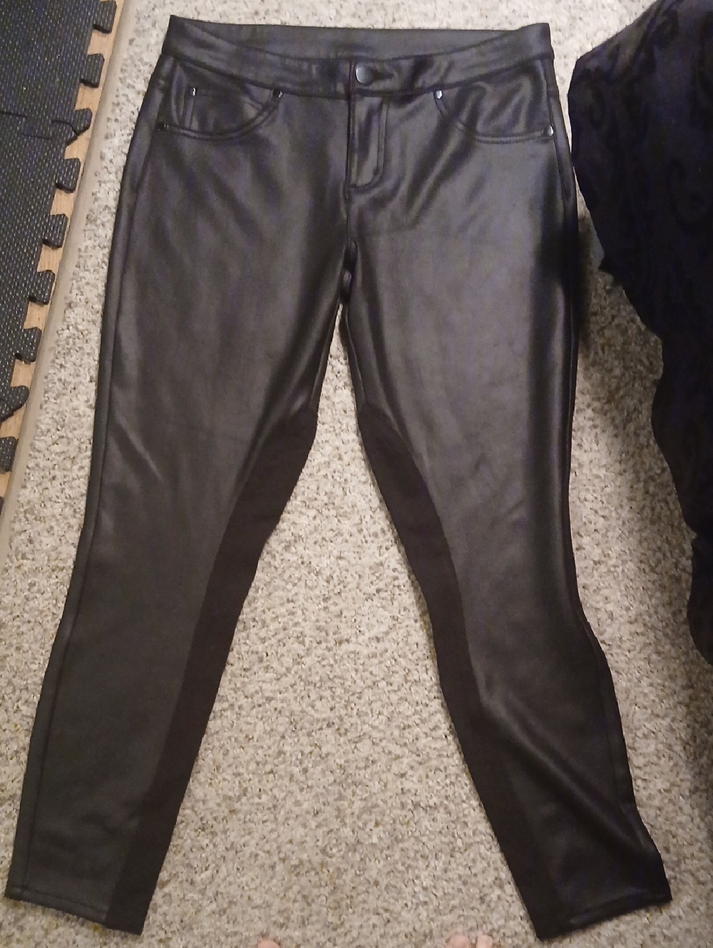 Faux Leather Pants With Inner Reinforcement For Riding Horses?
